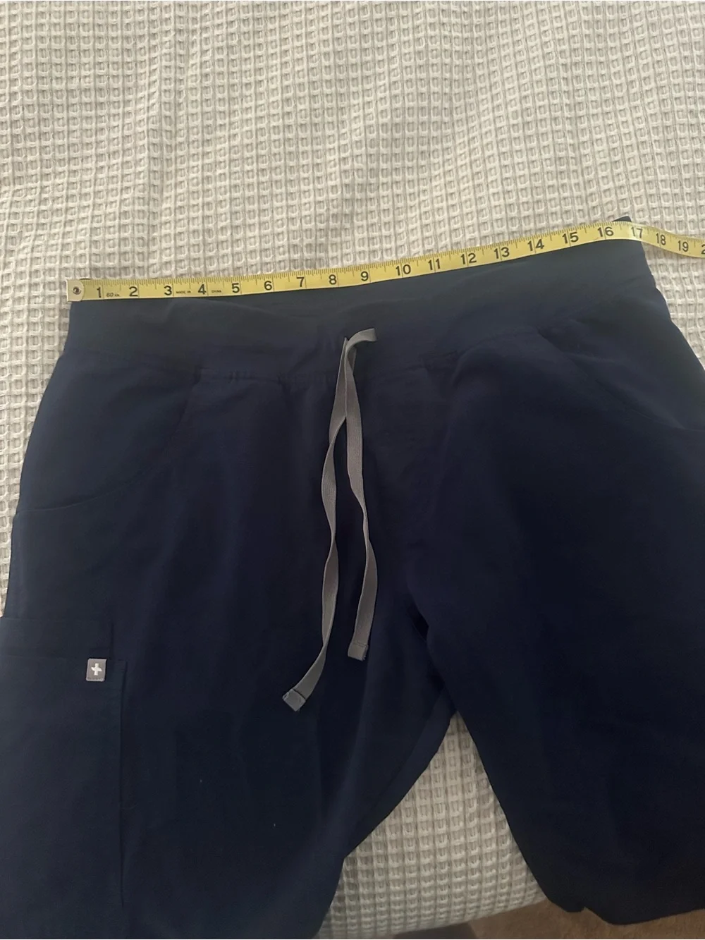 FIGS | Navy 4 Pocket Scrub Pants - Men’s  Large